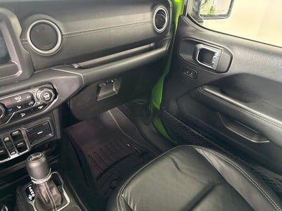 2018 Jeep Wrangler Unlimited Sahara w/ HEATED SEATS
