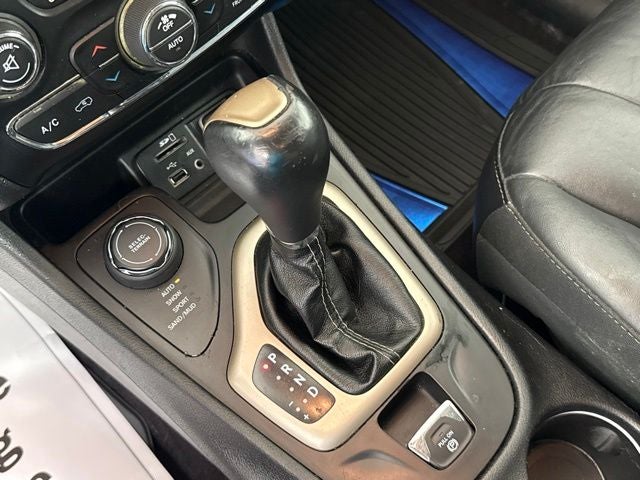 2018 Jeep Cherokee Limited 4WD w/ NAVIGATION