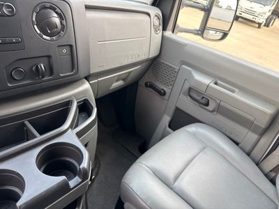 2013 Ford E-450SD Base w/ ONE OWNER