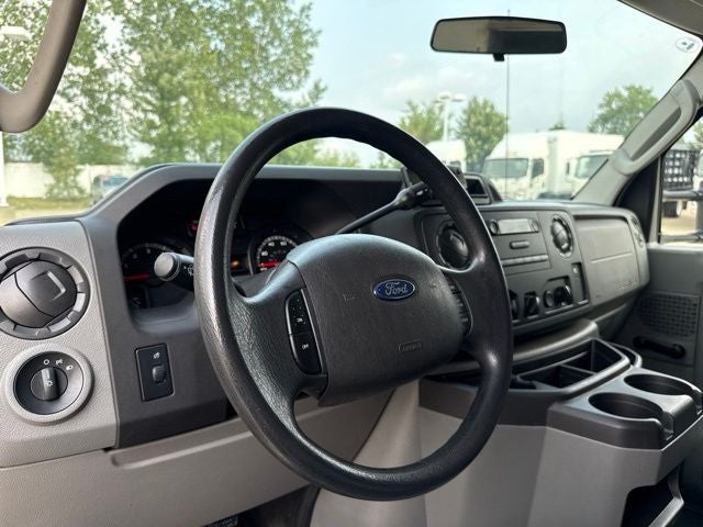 2013 Ford E-450SD Base w/ ONE OWNER
