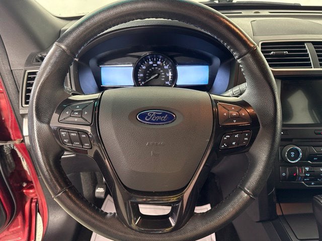 2017 Ford Explorer XLT w/ HEATED SEATS