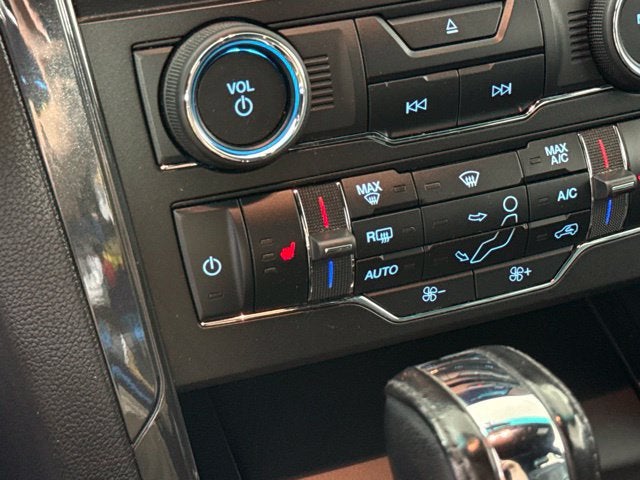 2017 Ford Explorer XLT w/ HEATED SEATS