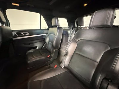 2017 Ford Explorer XLT w/ HEATED SEATS