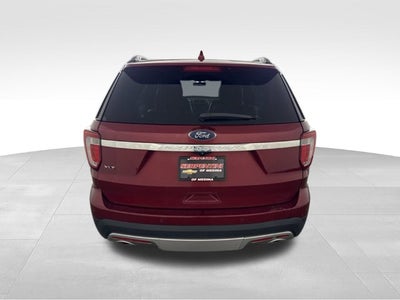 2017 Ford Explorer XLT w/ HEATED SEATS