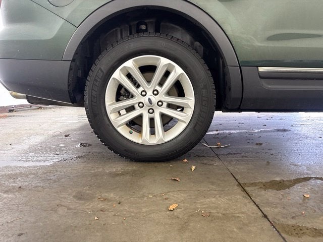 2013 Ford Explorer XLT w/ PREMIUM AUDIO