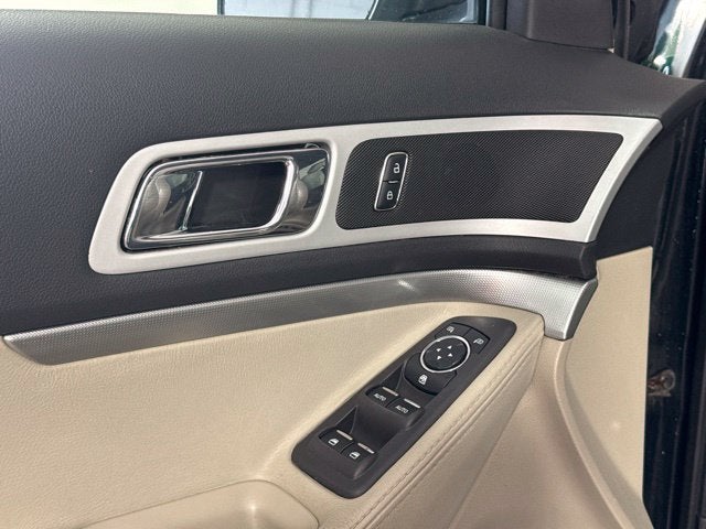 2013 Ford Explorer XLT w/ PREMIUM AUDIO