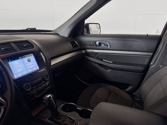 2018 Ford Explorer XLT 4WD w/ PWR LIFTGATE