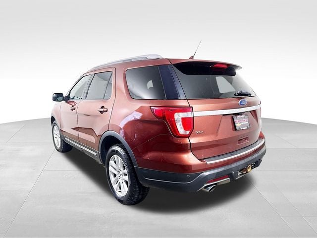 2018 Ford Explorer XLT 4WD w/ PWR LIFTGATE
