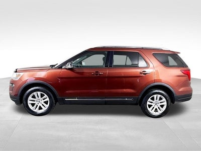 2018 Ford Explorer XLT 4WD w/ PWR LIFTGATE