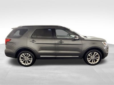 2018 Ford Explorer XLT w/ HEATED SEATS
