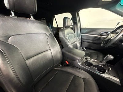 2018 Ford Explorer XLT w/ HEATED SEATS