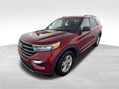 2021 Ford Explorer XLT w/ CAPTAIN CHAIRS