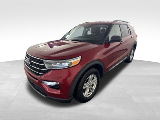 2021 Ford Explorer XLT w/ CAPTAIN CHAIRS