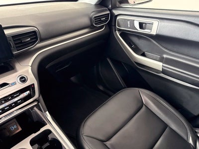 2021 Ford Explorer XLT w/ CAPTAIN CHAIRS