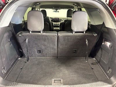 2021 Ford Explorer XLT w/ CAPTAIN CHAIRS