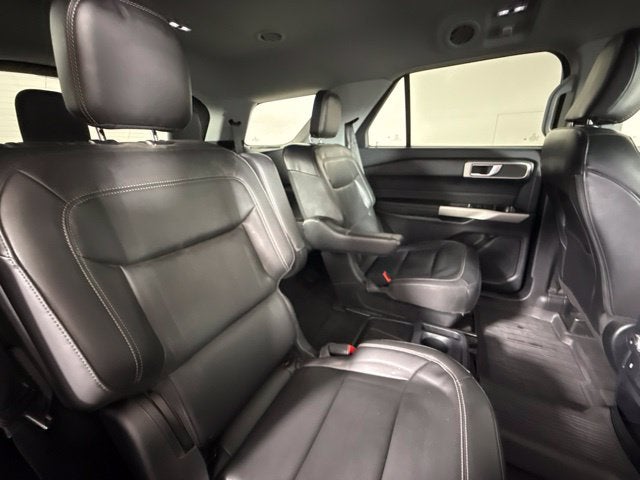 2021 Ford Explorer XLT w/ CAPTAIN CHAIRS