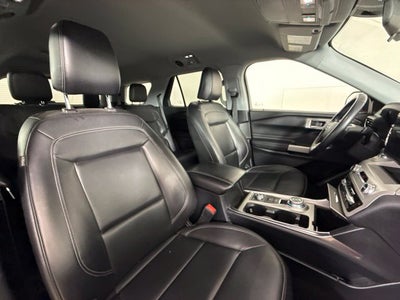 2021 Ford Explorer XLT w/ CAPTAIN CHAIRS