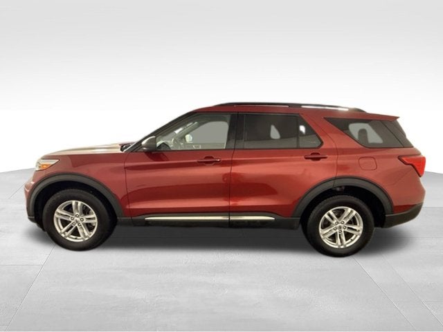 2021 Ford Explorer XLT w/ CAPTAIN CHAIRS