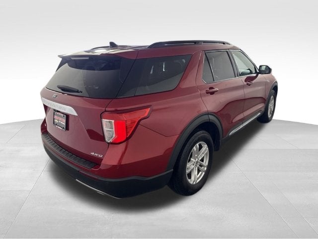 2021 Ford Explorer XLT w/ CAPTAIN CHAIRS
