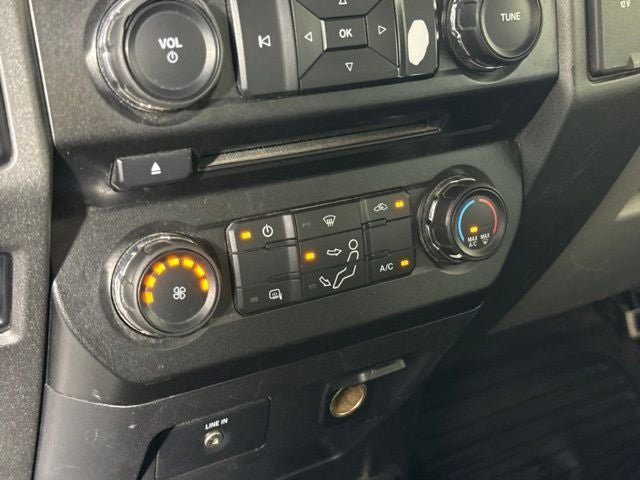 2017 Ford F-250SD XL w/ CLEAN CARFAX