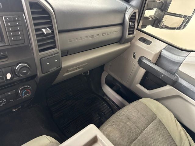 2017 Ford F-250SD XL w/ CLEAN CARFAX