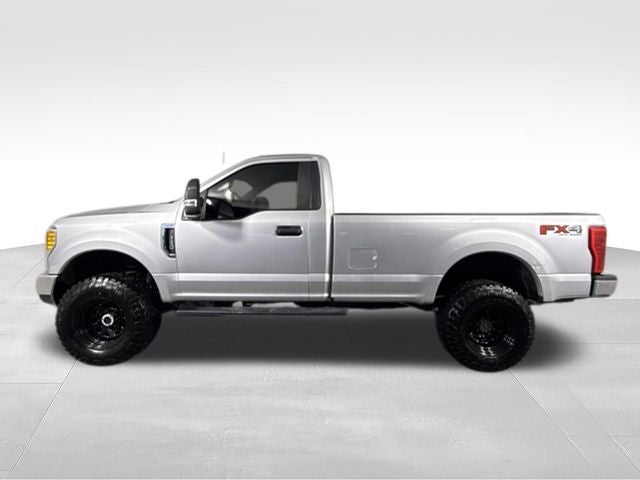 2017 Ford F-250SD XL w/ CLEAN CARFAX