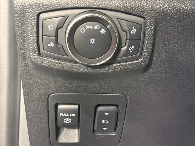 2018 Ford F-150 XLT w/ MOONROOF