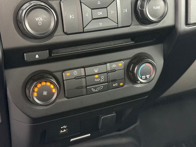 2016 Ford F-150 XL w/ CLEAN CARFAX