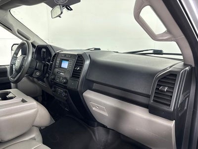 2016 Ford F-150 XL w/ CLEAN CARFAX