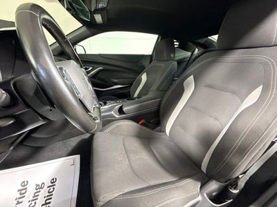 2021 Chevrolet Camaro LT1 w/ APPLE CARPLAY
