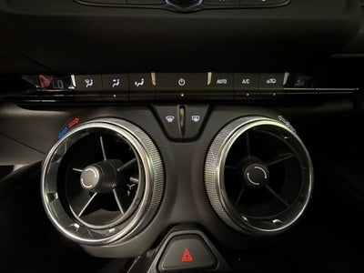 2021 Chevrolet Camaro LT1 w/ APPLE CARPLAY