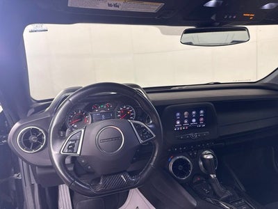 2021 Chevrolet Camaro LT1 w/ APPLE CARPLAY