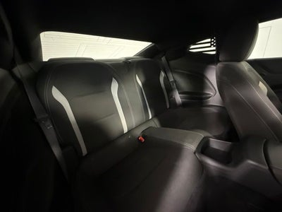2021 Chevrolet Camaro LT1 w/ APPLE CARPLAY