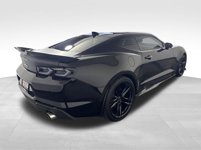 2021 Chevrolet Camaro LT1 w/ APPLE CARPLAY