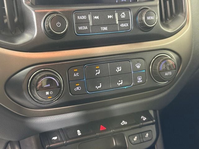 2017 Chevrolet Colorado Z71 w/ HEATED SEATS
