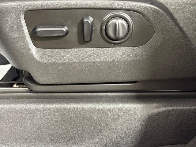2019 Chevrolet Silverado 1500 LT w/ ONE OWNER