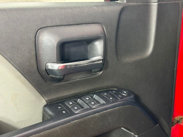 2017 Chevrolet Silverado 1500 Custom w/ APPLE CARPLAY