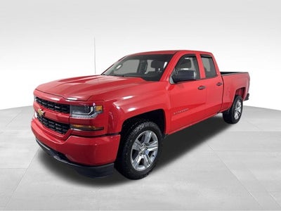 2017 Chevrolet Silverado 1500 Custom w/ APPLE CARPLAY