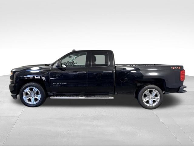2018 Chevrolet Silverado 1500 Custom w/ LOCKING TAILGATE