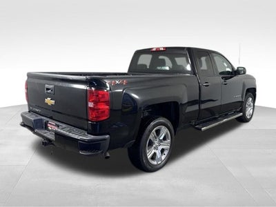 2018 Chevrolet Silverado 1500 Custom w/ LOCKING TAILGATE