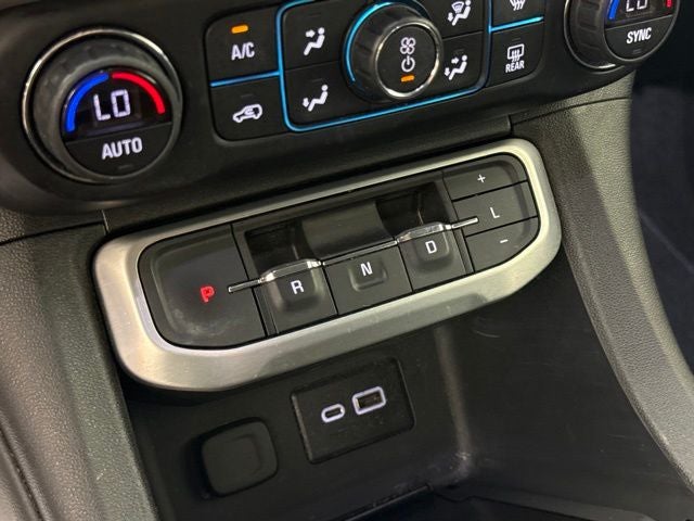 2020 GMC Acadia SLE w/ TRI ZONE CLIMATE