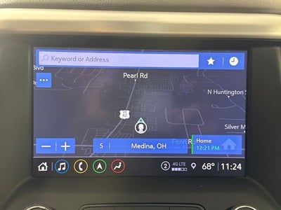 2022 GMC Acadia SLT w/ PANO ROOF