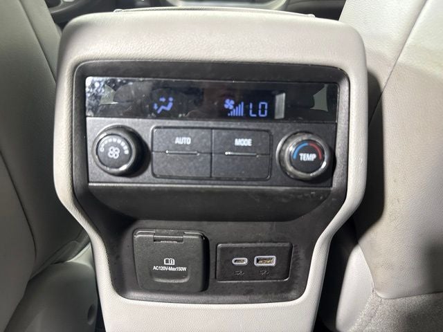 2022 GMC Acadia SLT w/ PANO ROOF