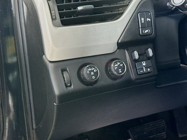 2015 GMC Yukon SLE w/ BOSE AUDIO