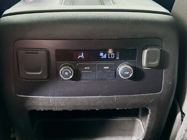 2015 GMC Yukon SLE w/ BOSE AUDIO