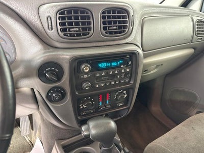 2002 Chevrolet TrailBlazer LS W/ 4WD