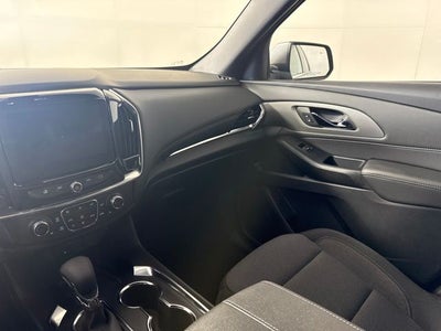2023 Chevrolet Traverse LT w/ PWR LIFTGATE