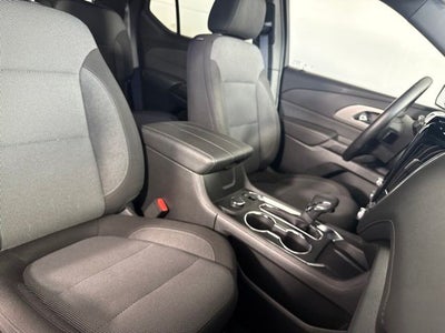 2023 Chevrolet Traverse LT w/ PWR LIFTGATE
