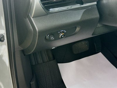 2023 Chevrolet Traverse LT w/ HEATED SEATS