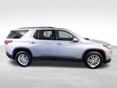 2023 Chevrolet Traverse LT w/ HEATED SEATS